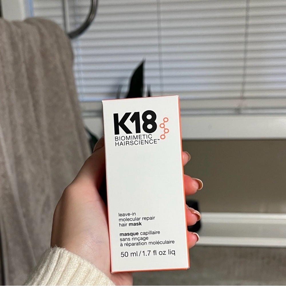 K18 Biomimetic Hairscience Leave-In Molecular Repair Hair Mask - White